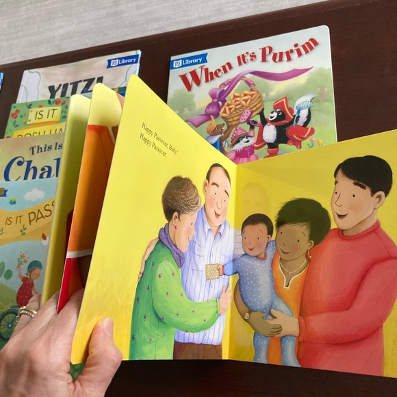 Lot of 9 Children’s books from PJ Library Jewish Publisher - Picture 2 of 4